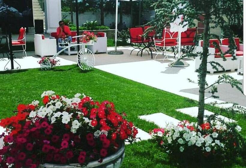 酒店 Univers Resort