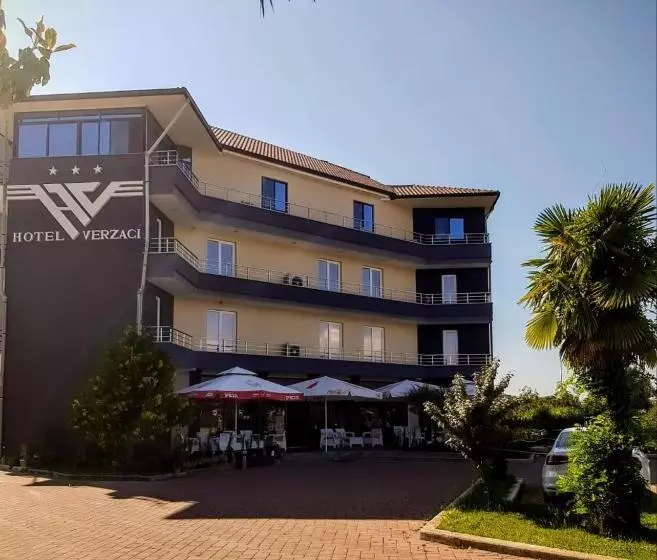 فندق Verzaci