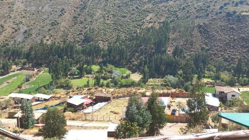 Bed and Breakfast Villa Colibrí Calca Cusco