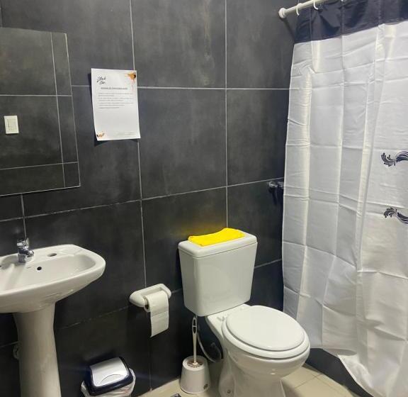 Black Star Art Hostel