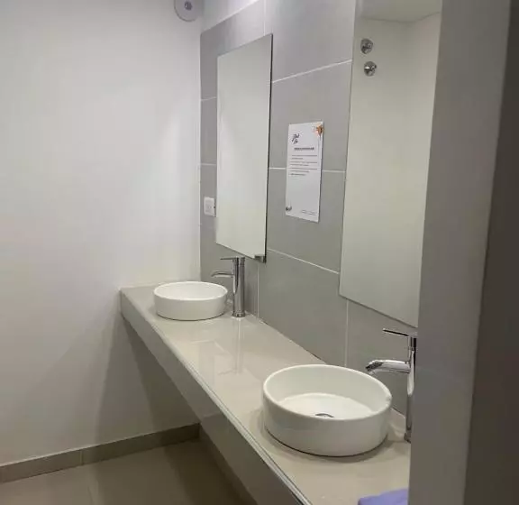 Black Star Art Hostel