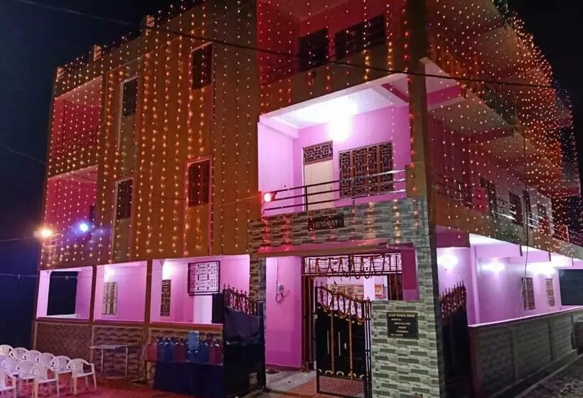 Hotelli Vrindavan Lodge By Wb Inn