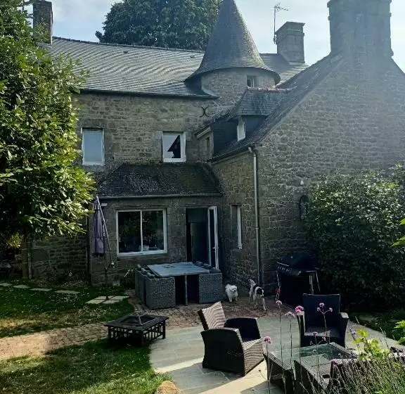 Aamiaismajoitus (B&B) Chambres D Hôtes Du Couesnon