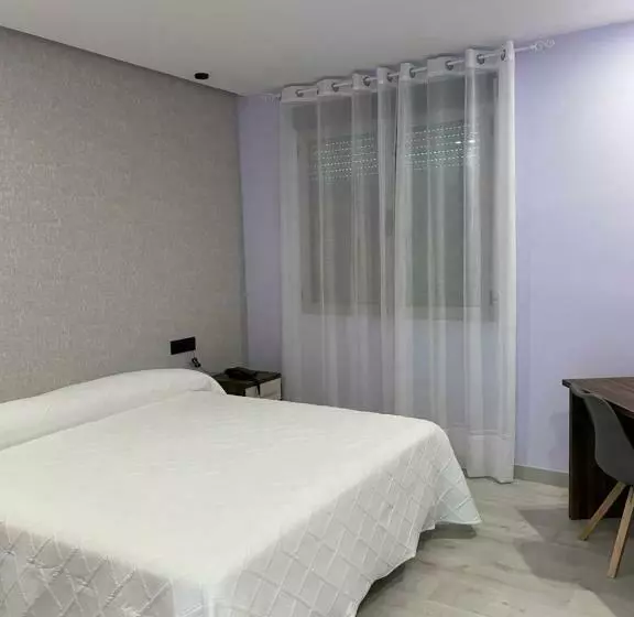 Hotelli Aureo Alojamiento Urbano