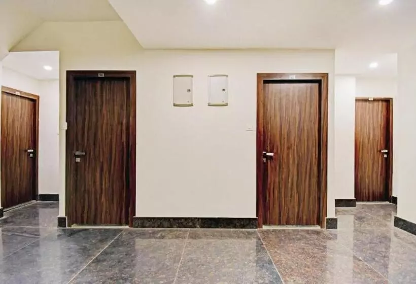 Hotelli Goroomgo Royal Galaxy Newtown Kolkata