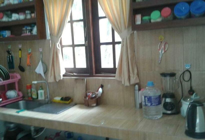 פנסיון Stone Bridge Villa