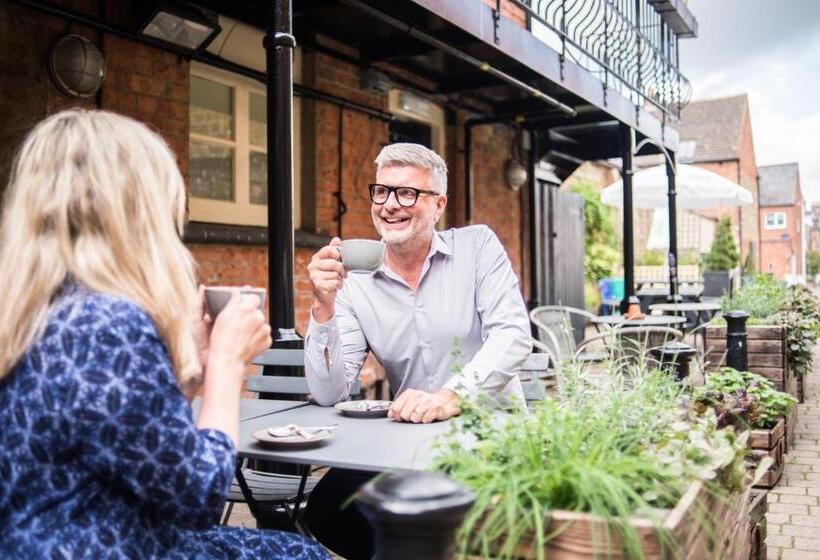 فندق صغير The Crown