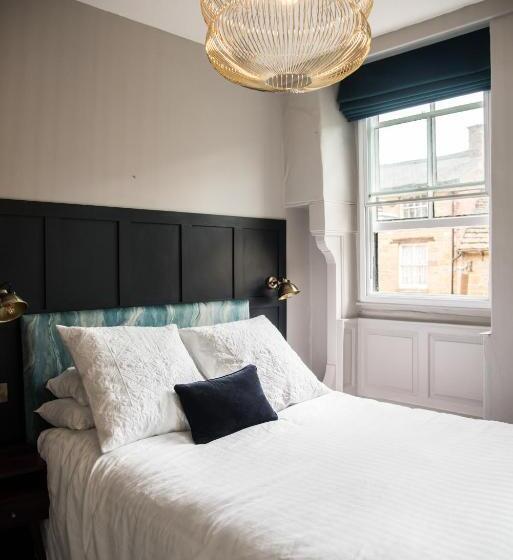 فندق صغير The Crown