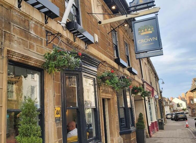 فندق صغير The Crown