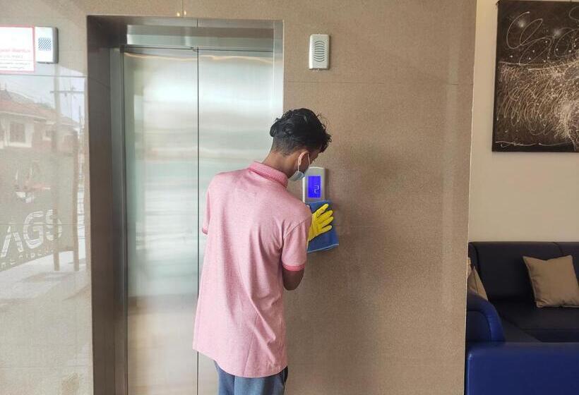 فندق Ags Residency