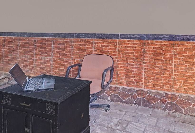 בית מלון כפרי Oyo 91678 Citarum Guest House