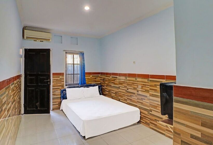 בית מלון כפרי Oyo 91678 Citarum Guest House