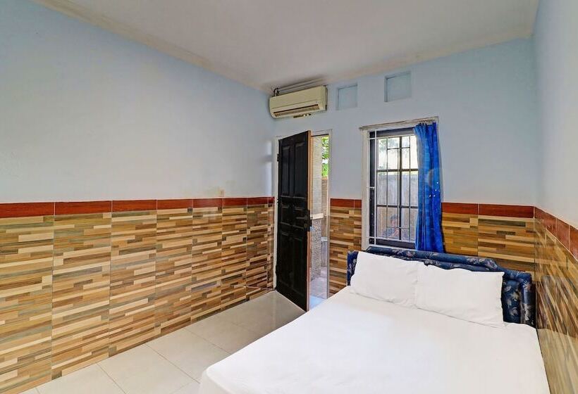 בית מלון כפרי Oyo 91678 Citarum Guest House