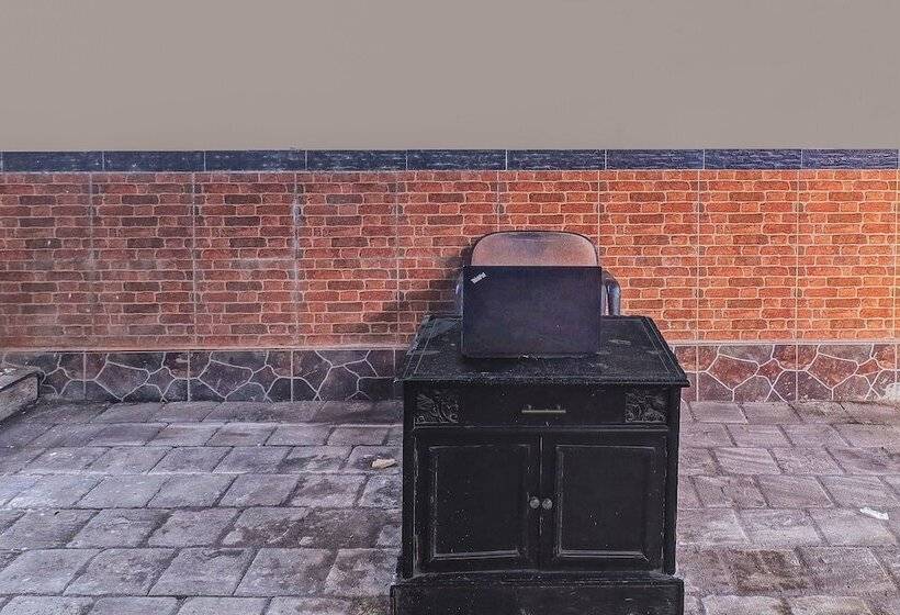 בית מלון כפרי Oyo 91678 Citarum Guest House