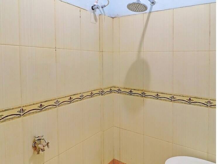 בית מלון כפרי Oyo 91678 Citarum Guest House