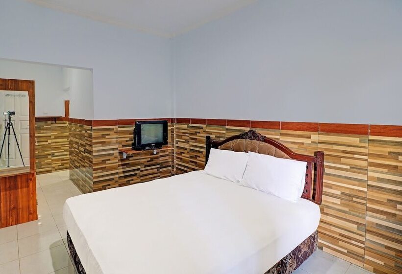 בית מלון כפרי Oyo 91678 Citarum Guest House