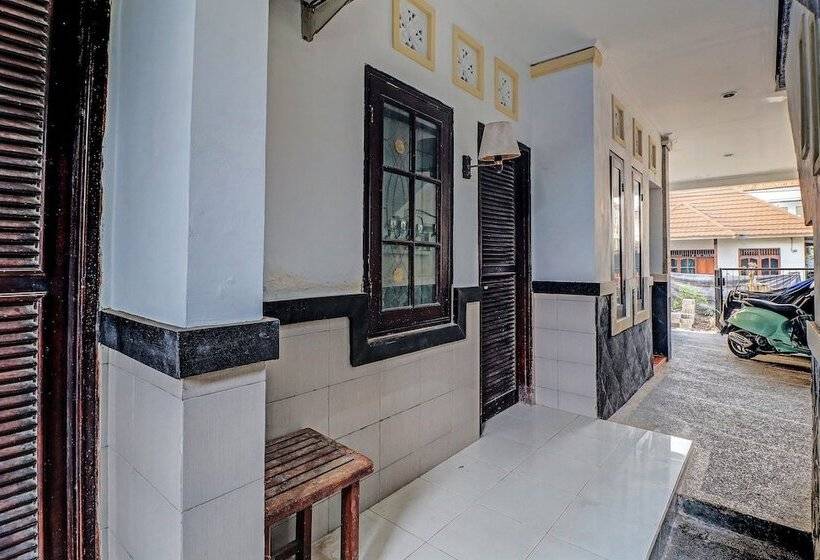 בית מלון כפרי Oyo 91678 Citarum Guest House