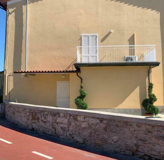 بنسيون Locazione Turistica Rania