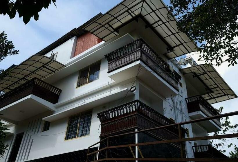 Retkeilymaja 3r Residency Munnar