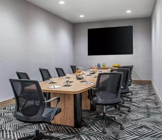 Hotelli Hyatt Place Newark Silicon Valley