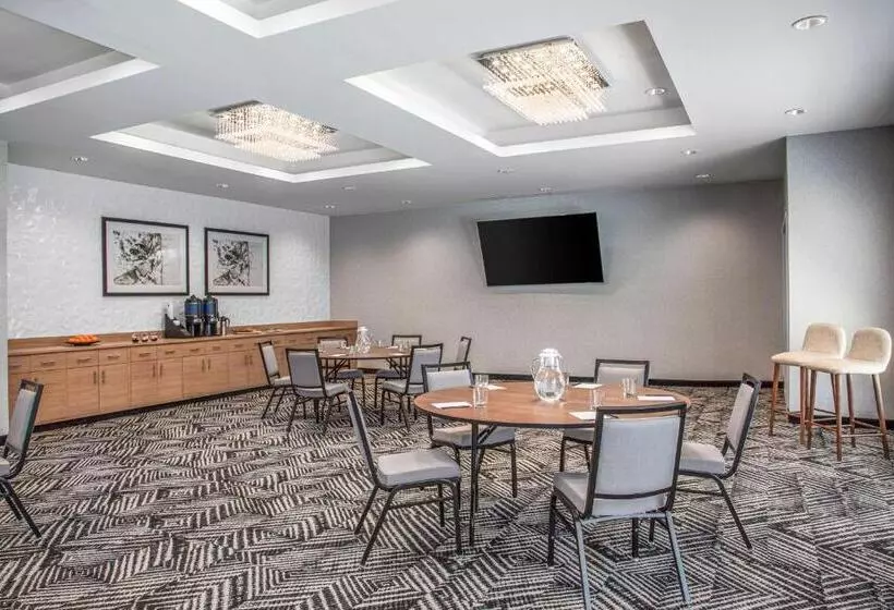 Hotelli Hyatt Place Newark Silicon Valley