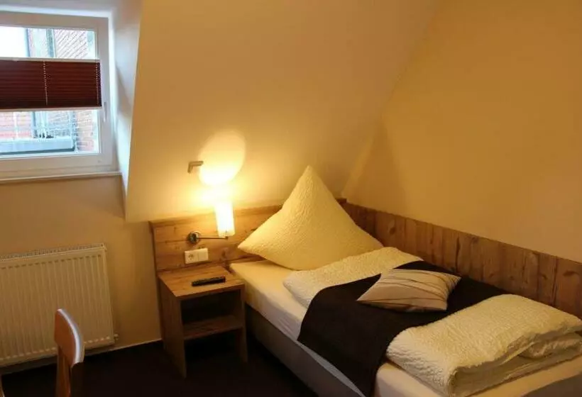 Aamiaismajoitus (B&B) Gasthof Klosterkeller