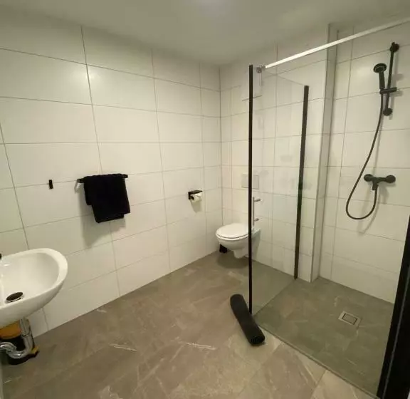 Aamiaismajoitus (B&B) To Be