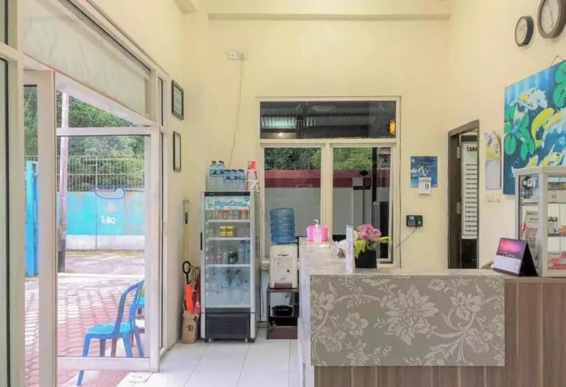 ホテル Lido 88 Sorong Mitra Reddoorz