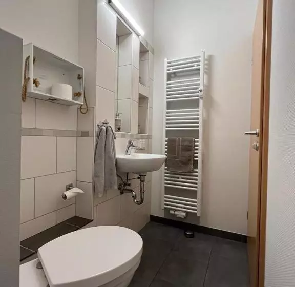 Majatalo Ferienunterkunft Mit 4 Doppelzimmern In Einbeck!!