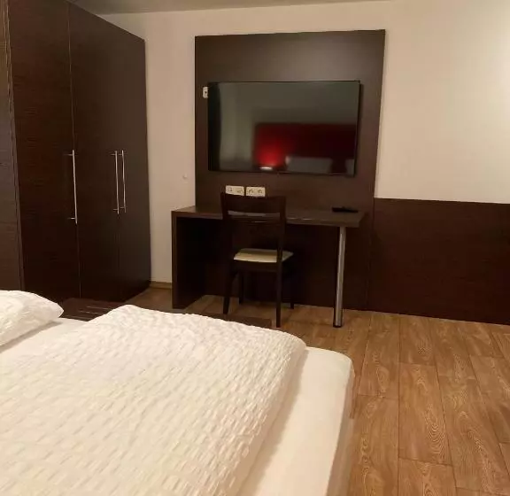 Majatalo Gästehaus Linde Salching