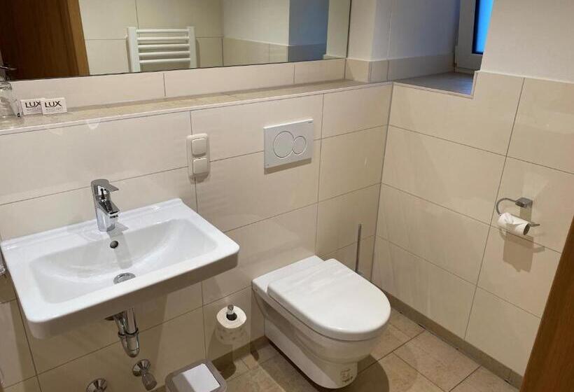 Пансион Gästehaus Linde Salching