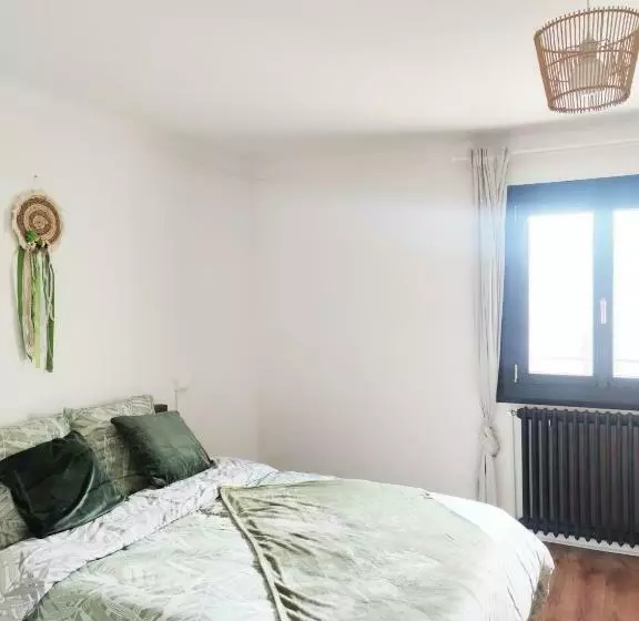 ユースホステル Belle Chambre Privée Avec Lit Double Dans Pamiers