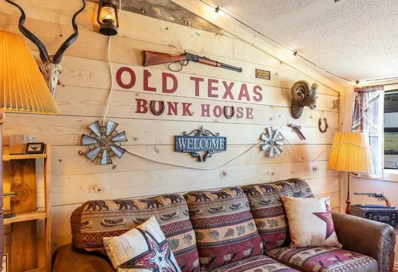 Retkeilymaja Old Texas Bunkhouse