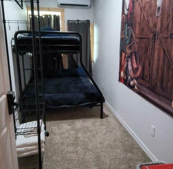 فندق صغير Old Texas Bunkhouse