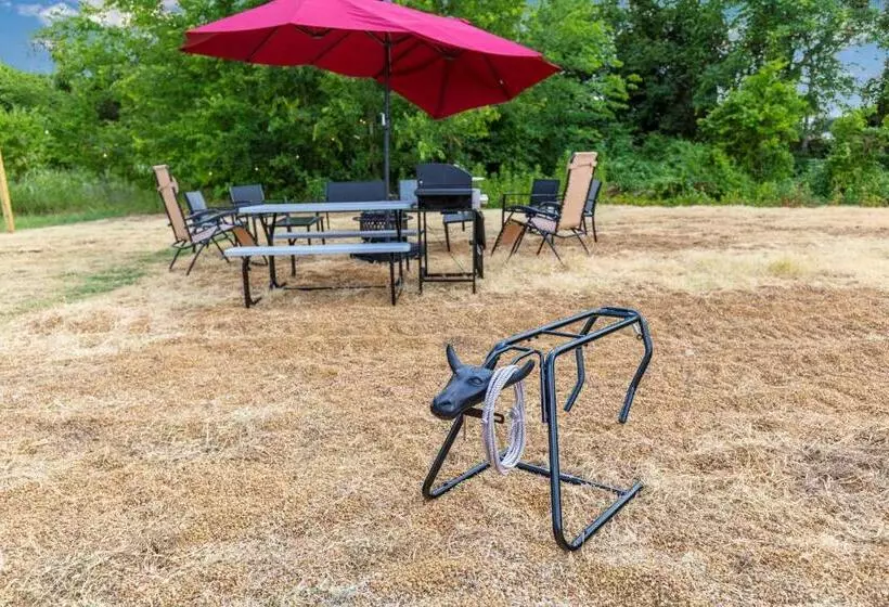 Retkeilymaja Old Texas Bunkhouse