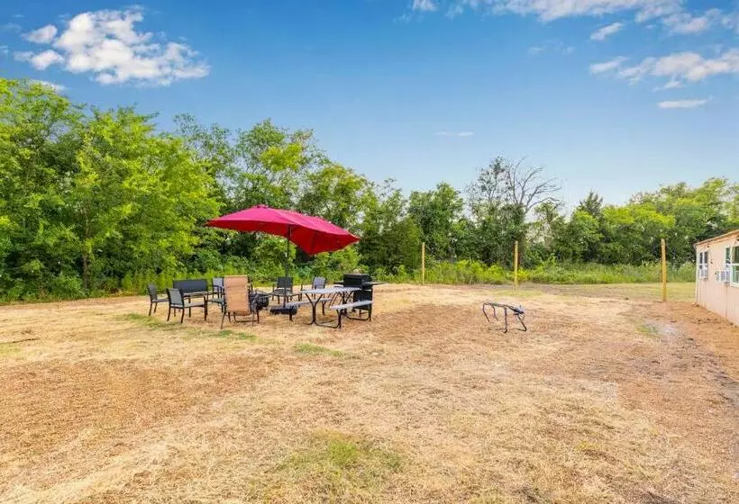 Retkeilymaja Old Texas Bunkhouse