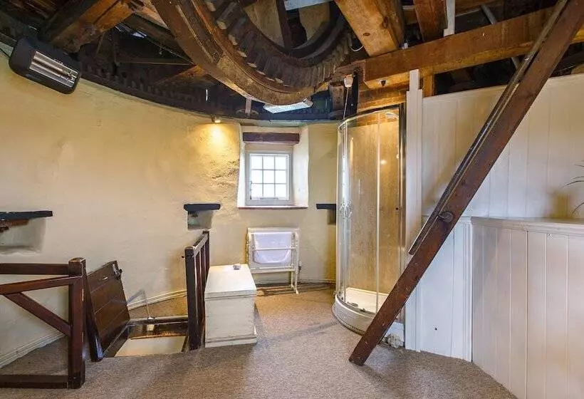 Aamiaismajoitus (B&B) Cley Windmill