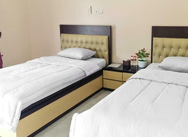 Hotel Reddoorz @ Jalan Nyai Enat Sampit