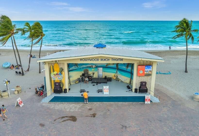 فندق The Caroline