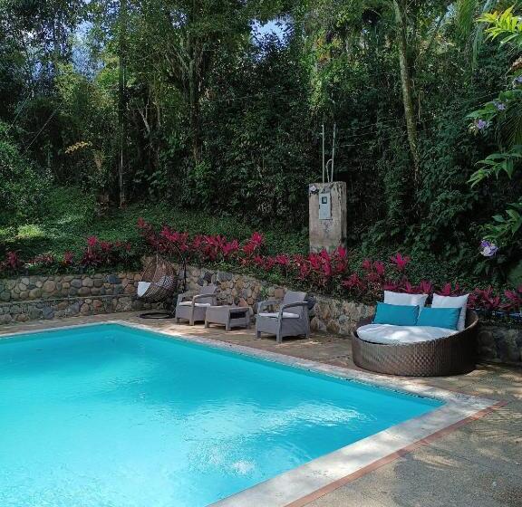 Pensjonat Duck House Hostel / La Vega