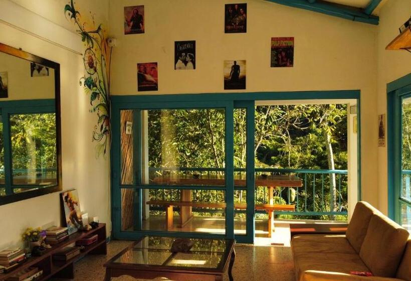 Pensjonat Duck House Hostel / La Vega