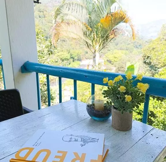 ペンション Duck House Hostel / La Vega