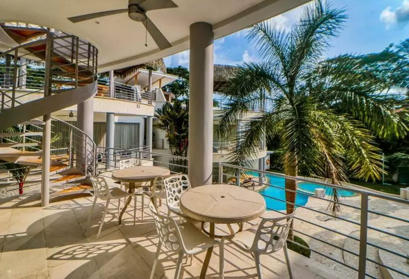 Hotelli Hermosa Wave C2