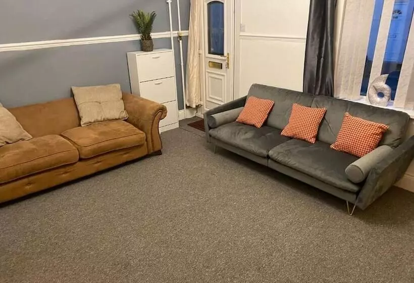 Majatalo The Vacationers   Pvt Rooms With Shared Bath