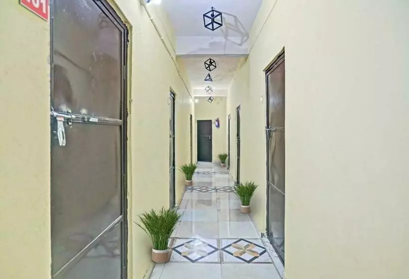 ホテル Oyo 92887 Metro City Guest House