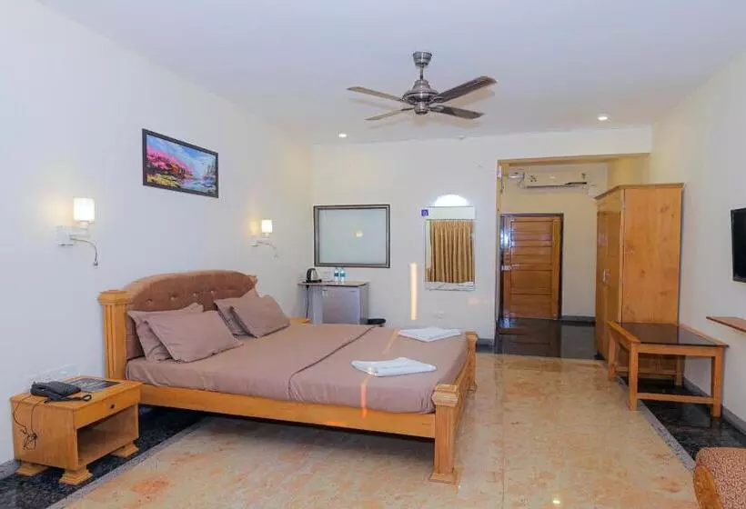 Hotelli Sparv Aulakhs Resort