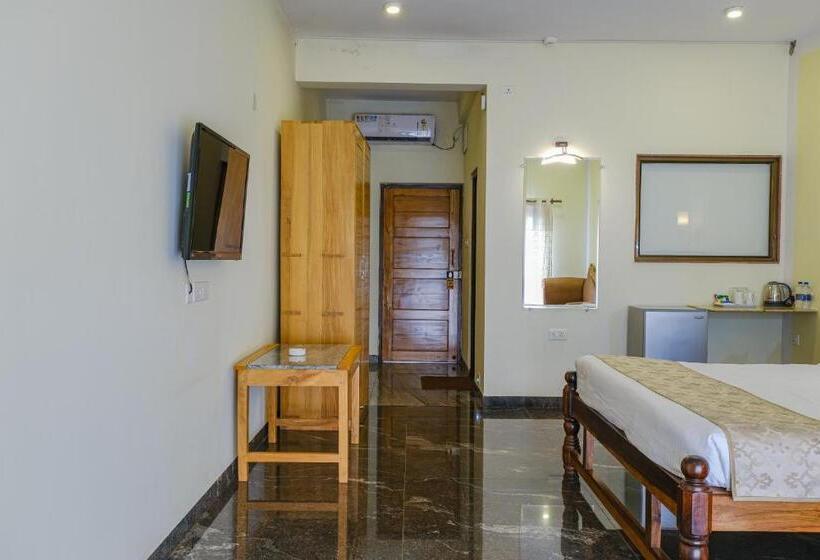 בית מלון כפרי Sparv Aulakhs Resort