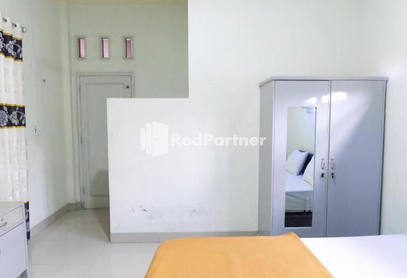 Hotell Wisma Aini Syariah Mitra Reddoorz