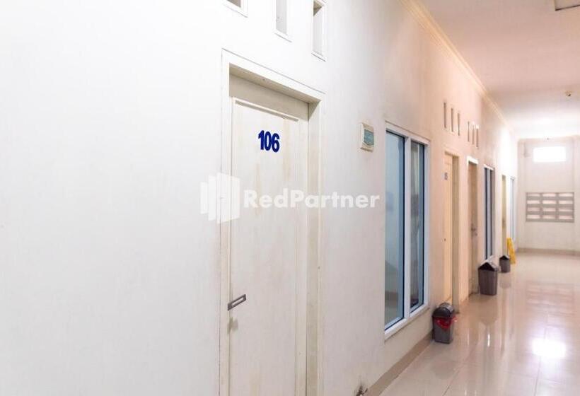 Hotell Wisma Aini Syariah Mitra Reddoorz