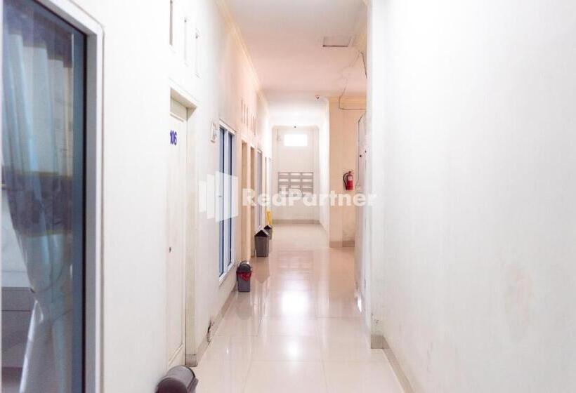 Hotell Wisma Aini Syariah Mitra Reddoorz